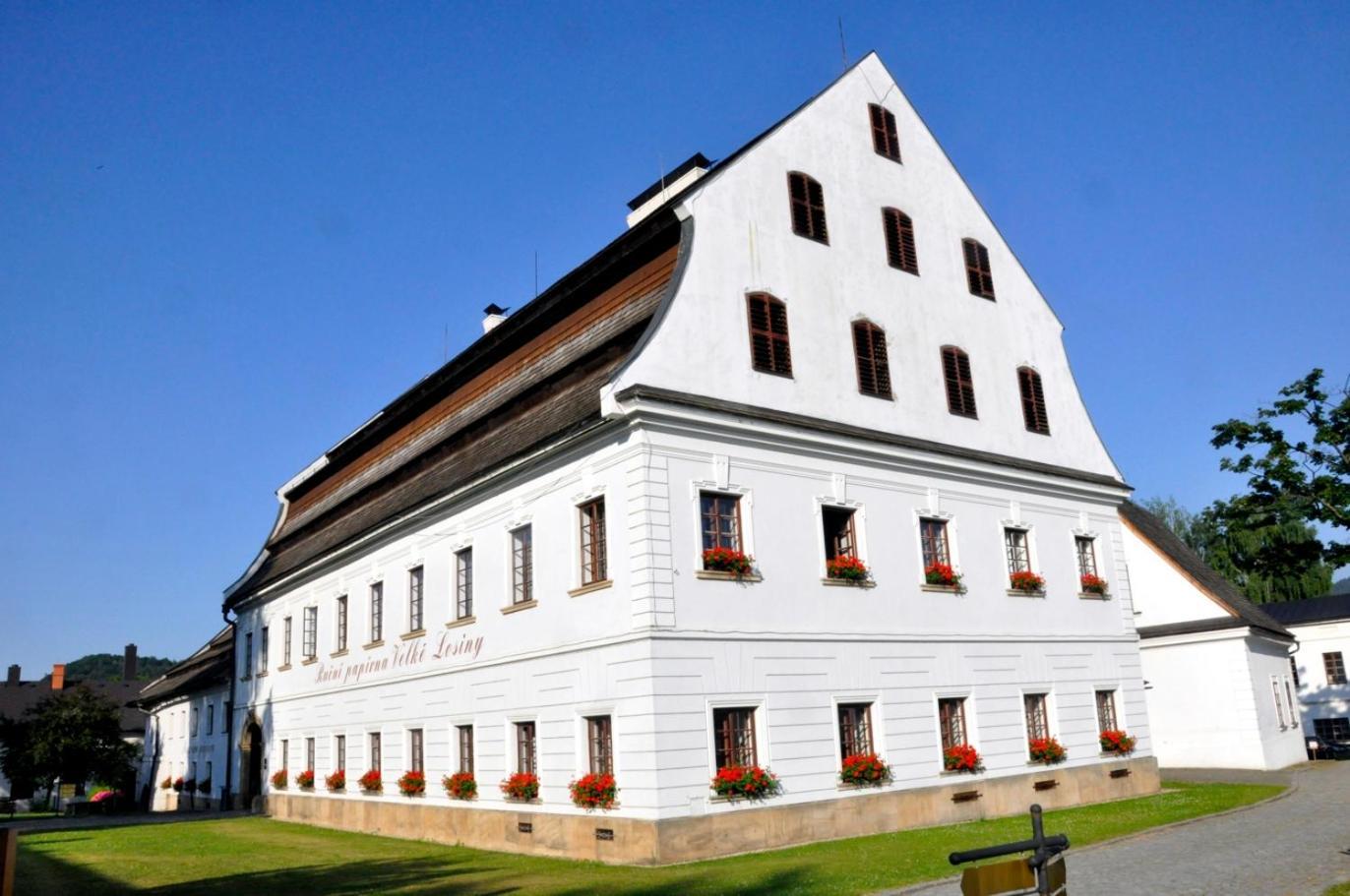 Vila Max - Whirlpool & Bazen & Sauna Velke Losiny Exterior photo